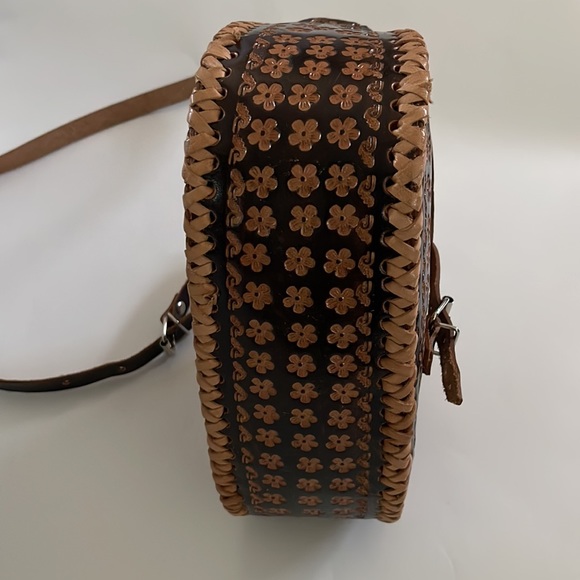 Boho non-branded floral carved Leather Crossbody Bag NWOT - Picture 4 of 11
